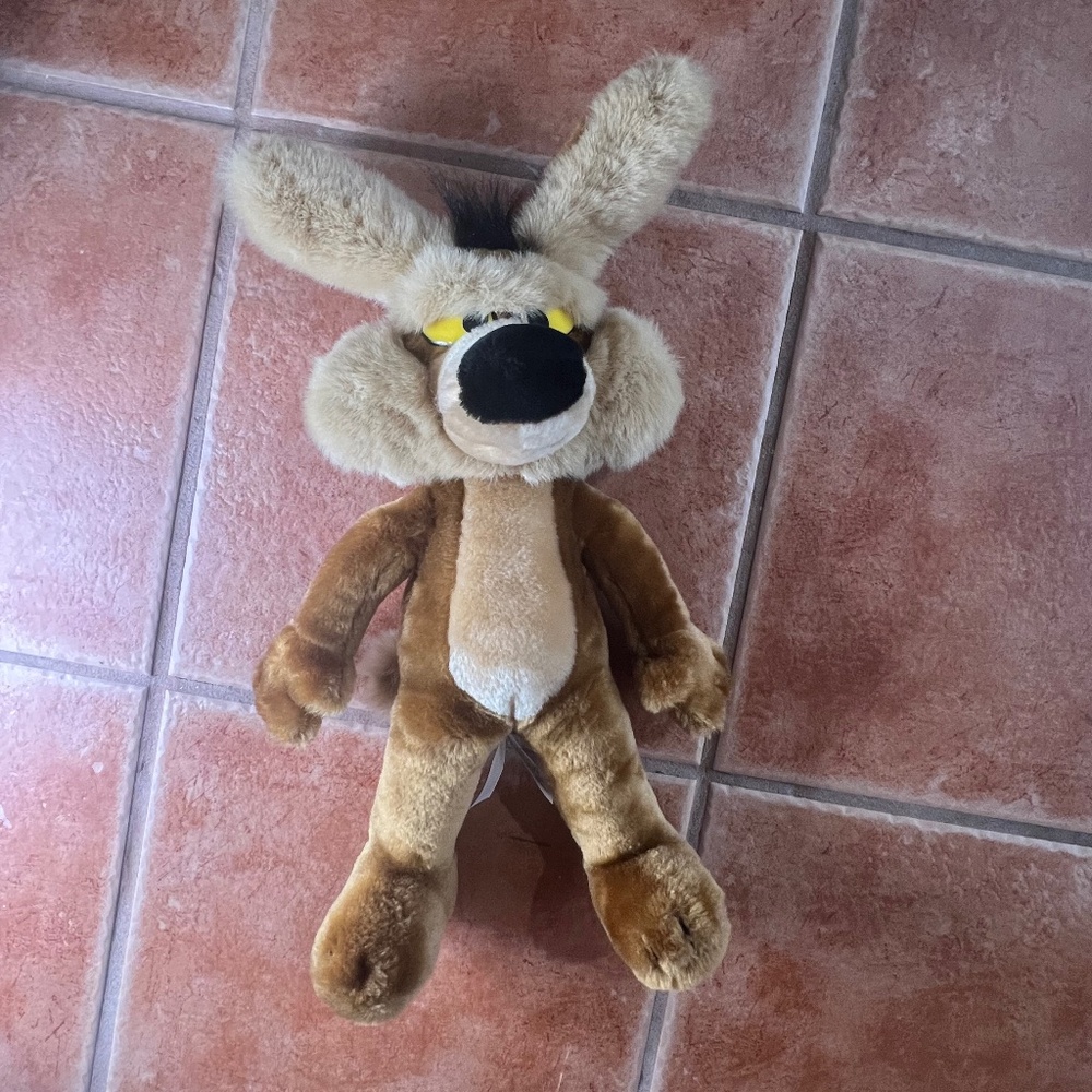 Vintage Wile E Coyote Plush 1993 | Looney Tunes Mighty Star 18”
